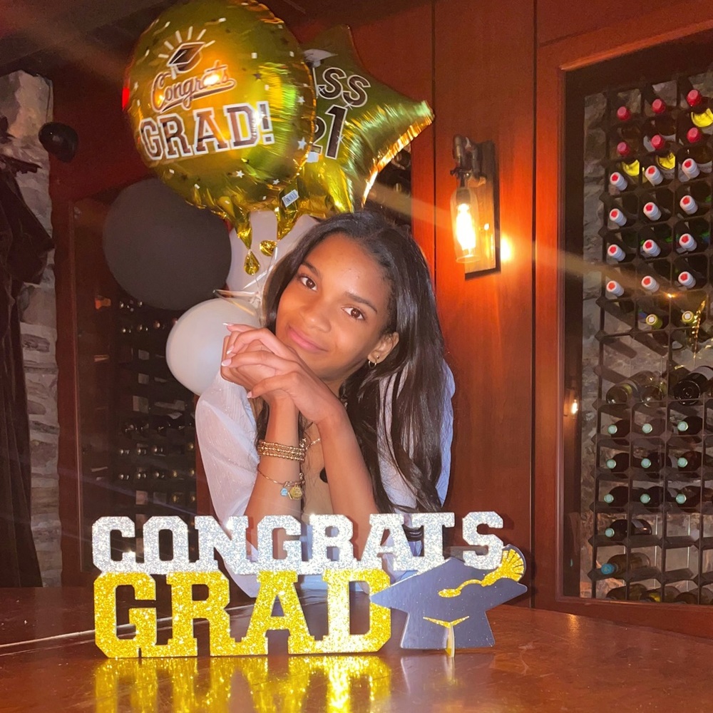 Meet your Posher, Layla